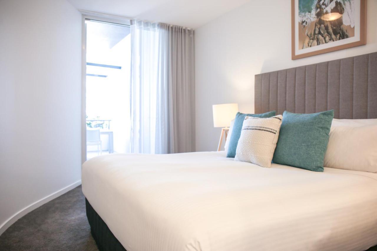 Rumba Beach Resort Caloundra Kültér fotó A bedroom at the hotel
