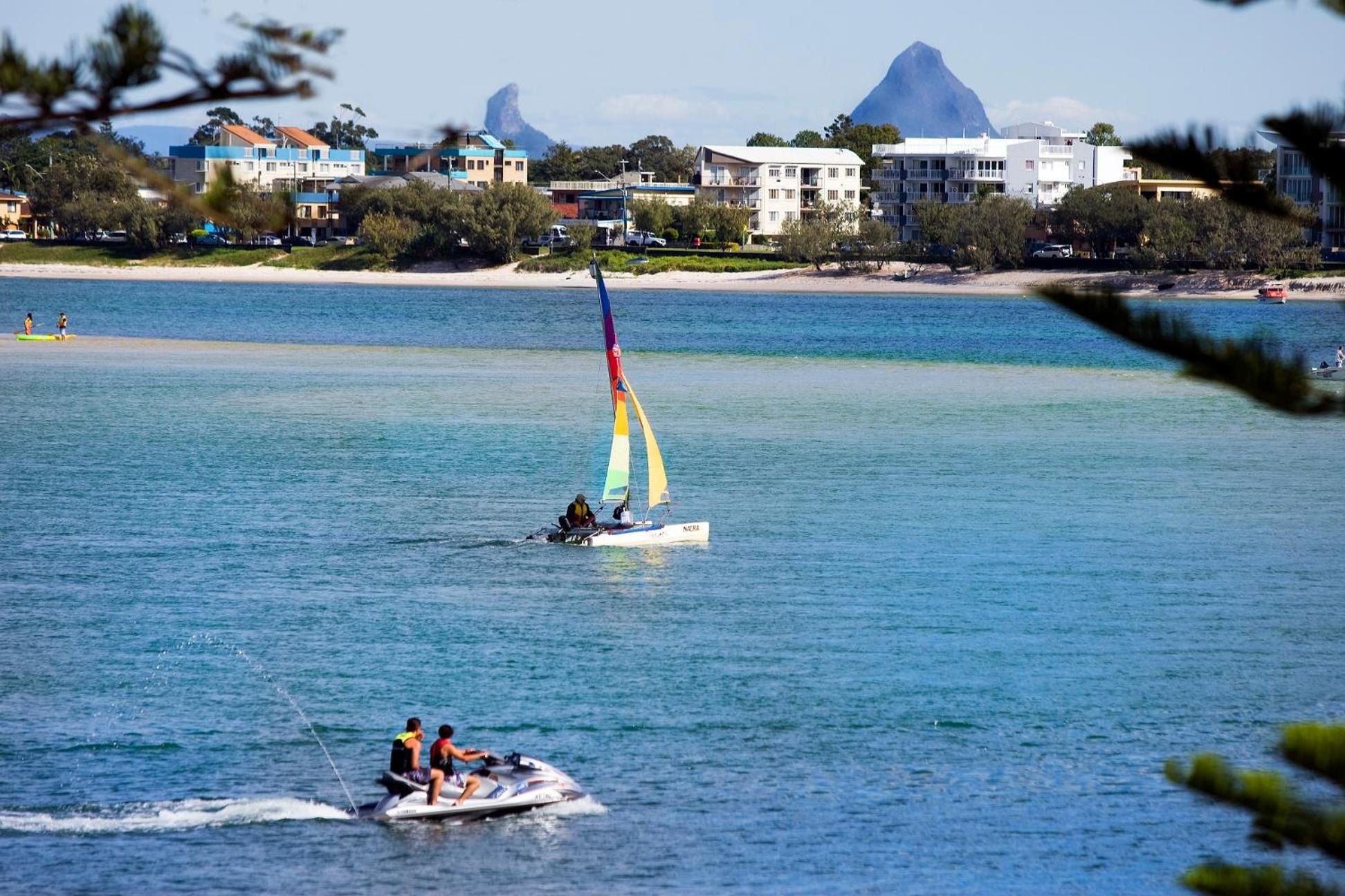 Rumba Beach Resort Caloundra Kültér fotó Mooloolaba Bay