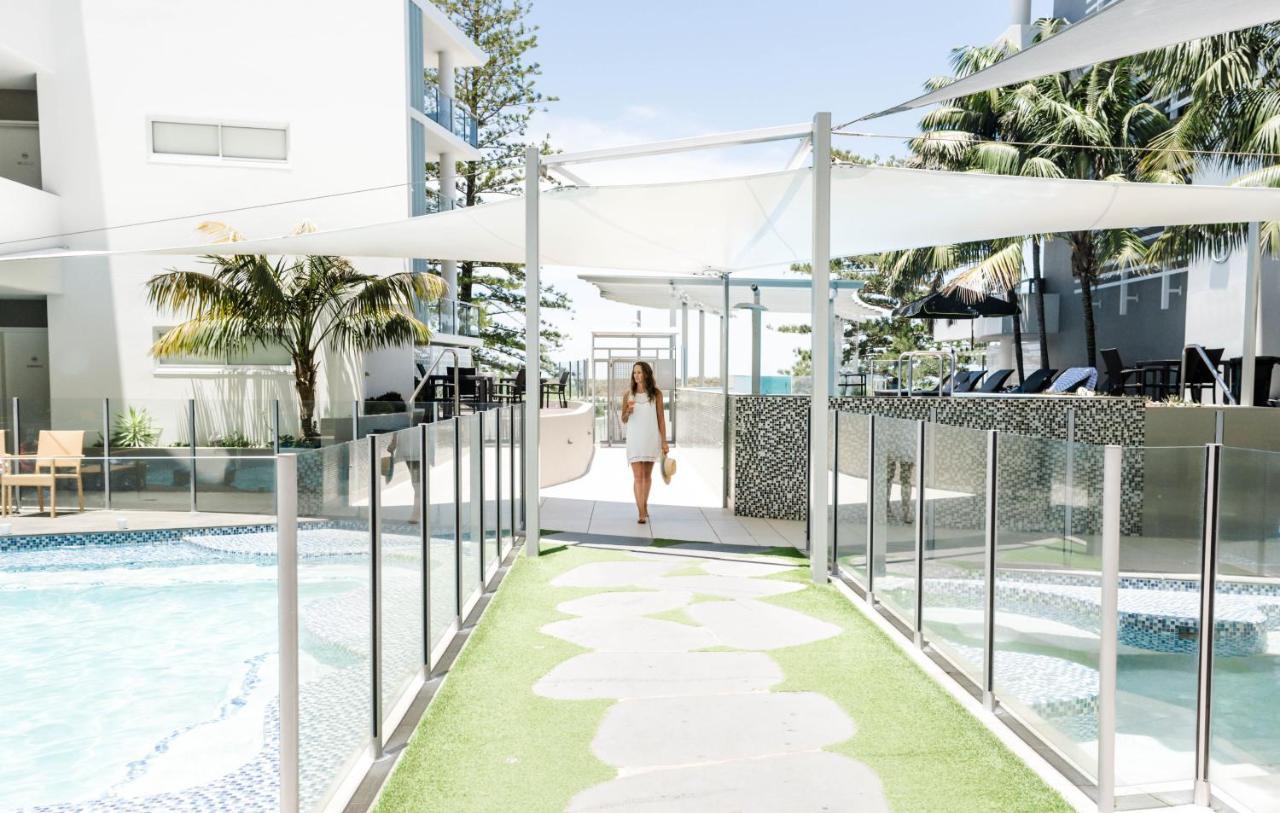 Rumba Beach Resort Caloundra Kültér fotó The pool deck at The Star Gold Coast